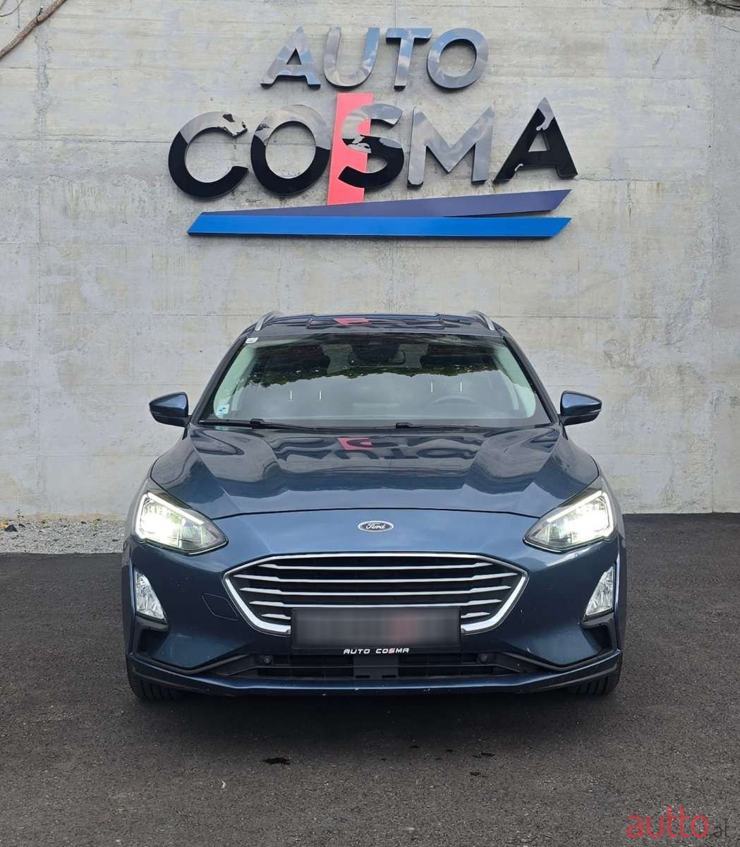 2020' Ford Focus photo #2