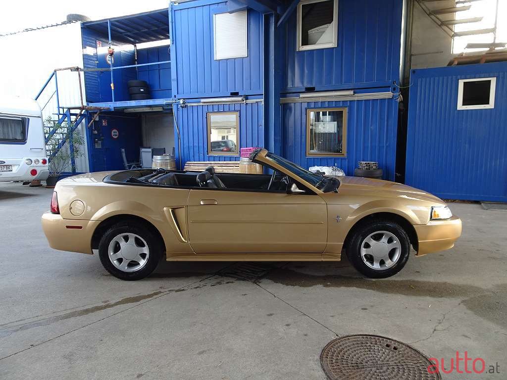 2001' Ford Mustang photo #5