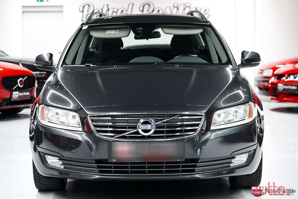 2014' Volvo V70 photo #5