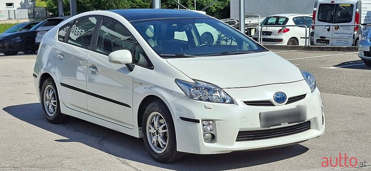 2010' Toyota Prius photo #1