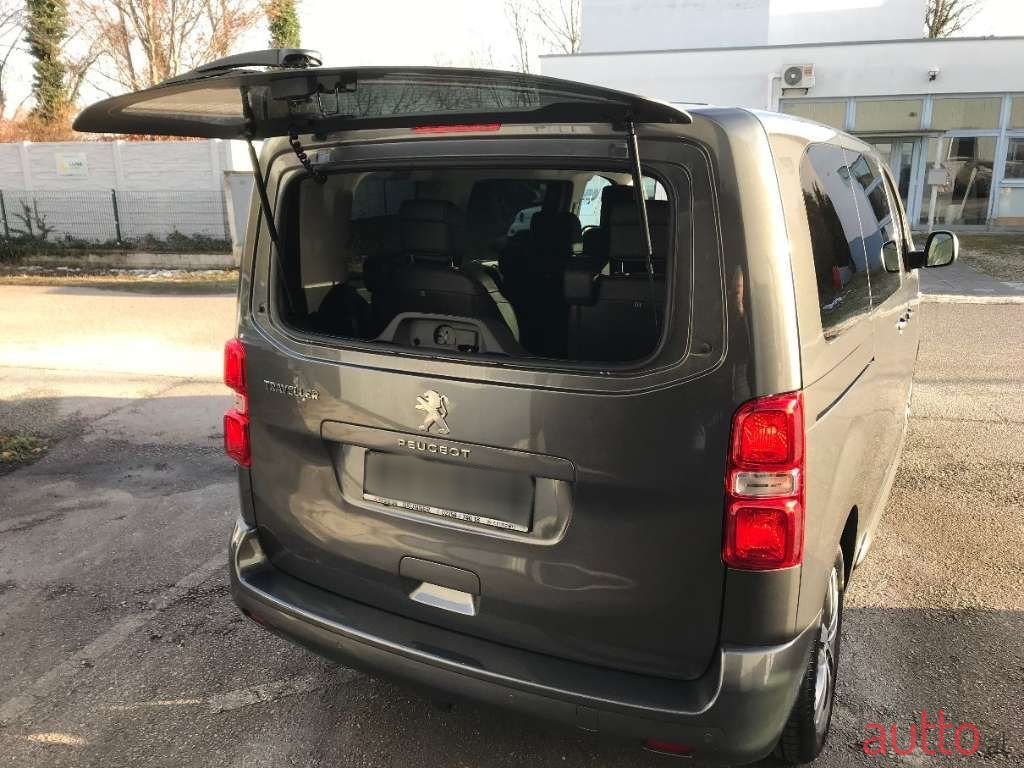 2022' Peugeot Traveller photo #4