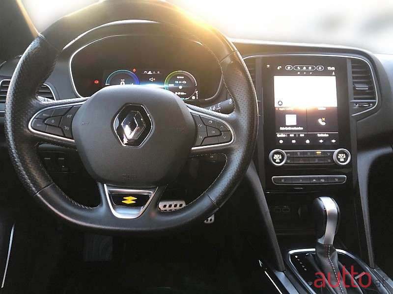 2021' Renault Megane photo #6