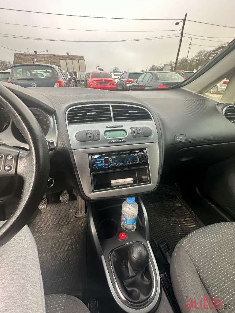 2006' SEAT Altea XL photo #4