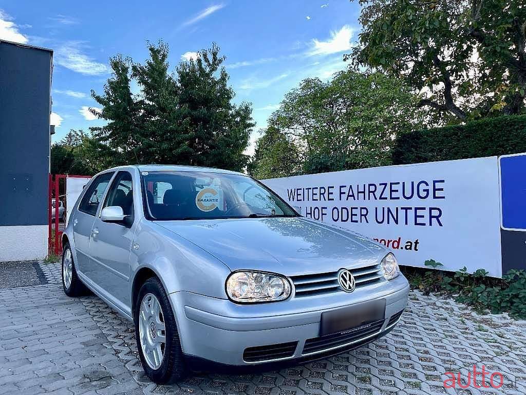 2001' Volkswagen Golf photo #1