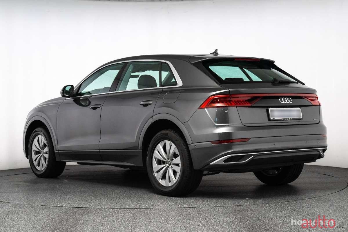 2023' Audi Q8 photo #4