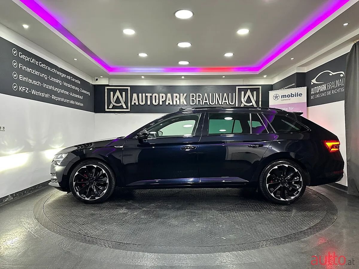 2020' Skoda Superb photo #2