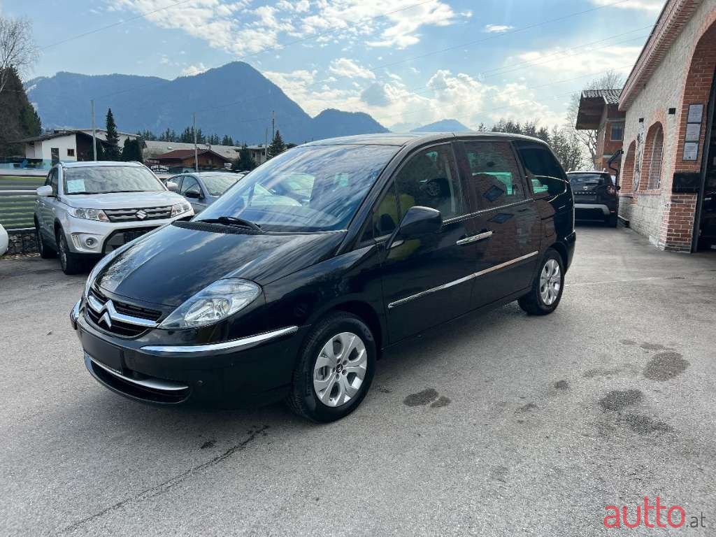 2014' Citroen C8 photo #1