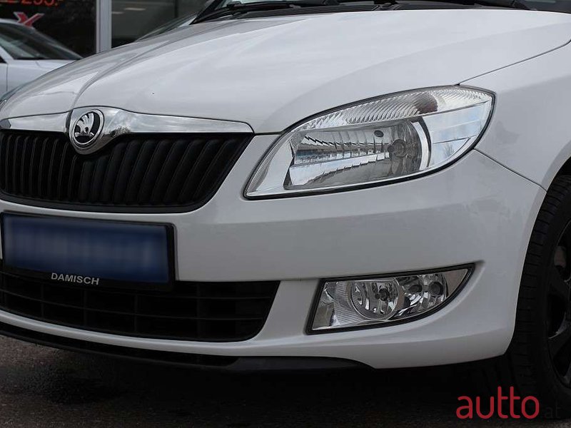 2014' Skoda Fabia photo #1