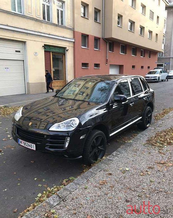 2007' Porsche Cayenne photo #1
