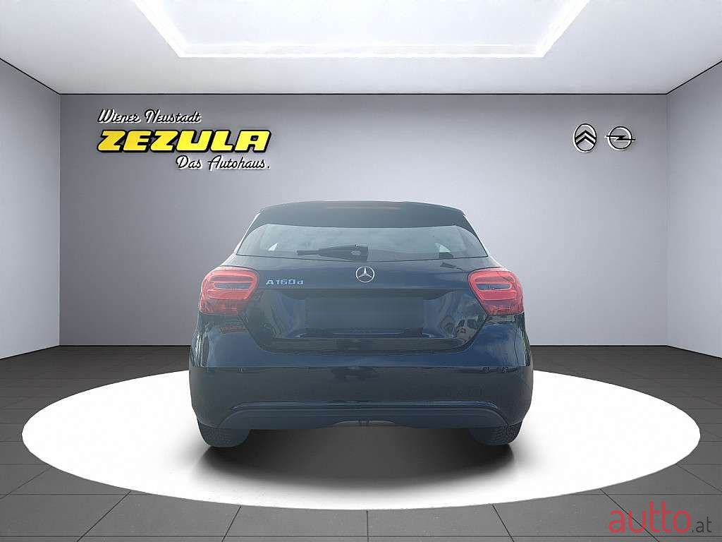 2017' Mercedes-Benz A-Klasse photo #4