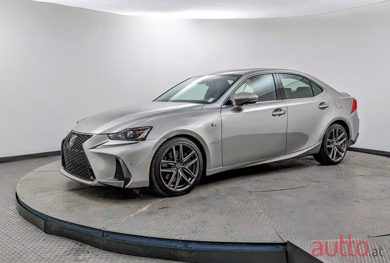 2020' Lexus IS 350 F SPORT photo #4