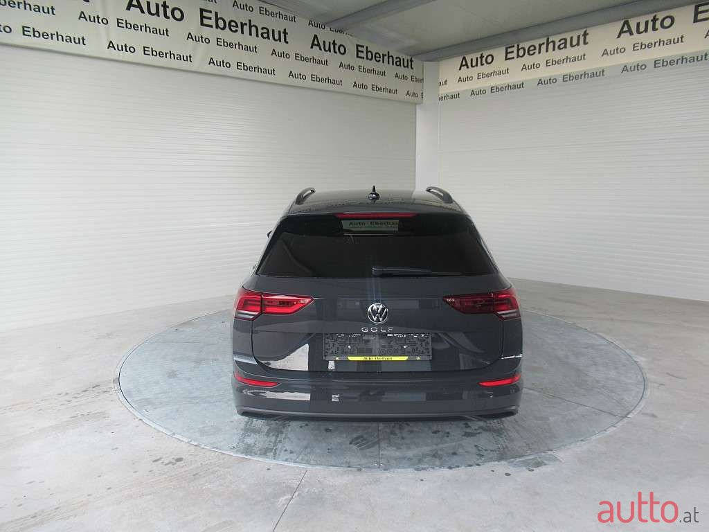 2022' Volkswagen Golf photo #4