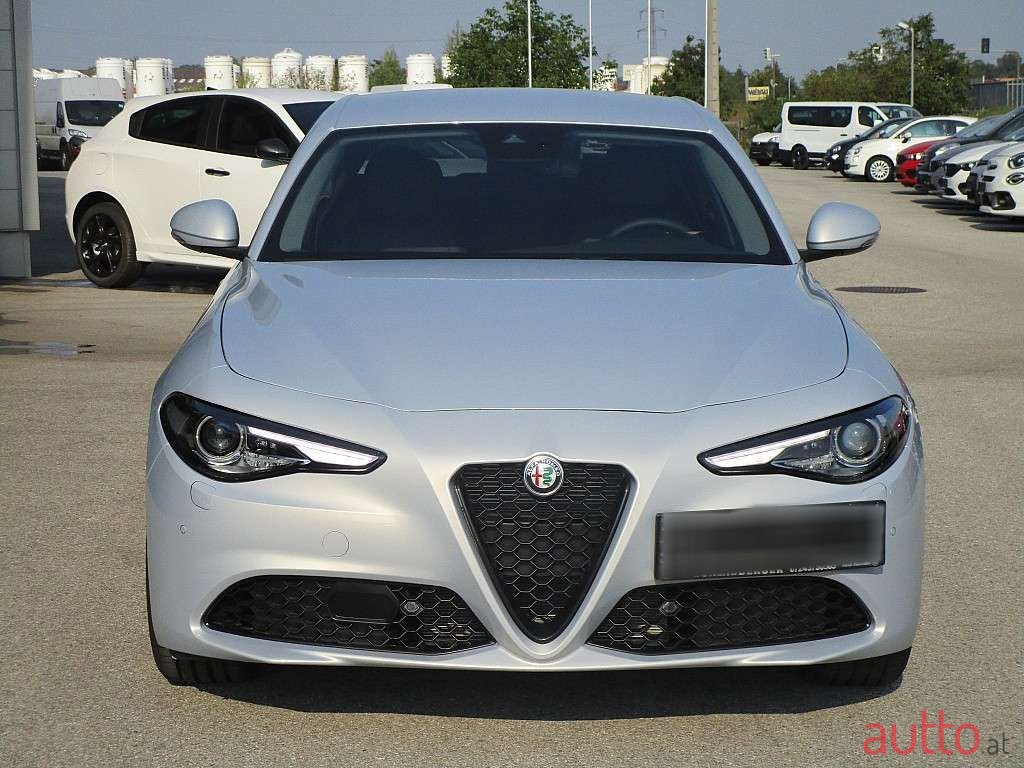 2020' Alfa Romeo Giulia photo #1