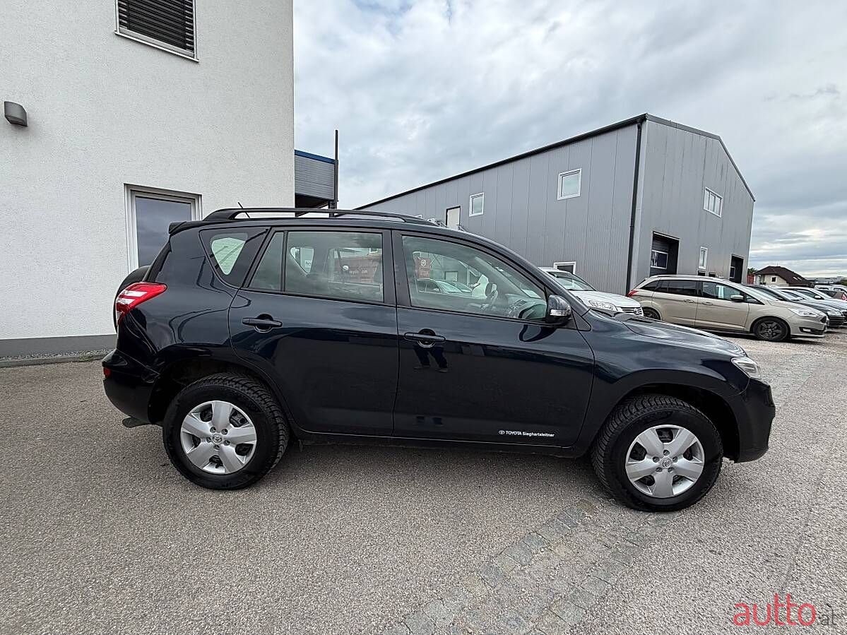 2012' Toyota RAV4 photo #3