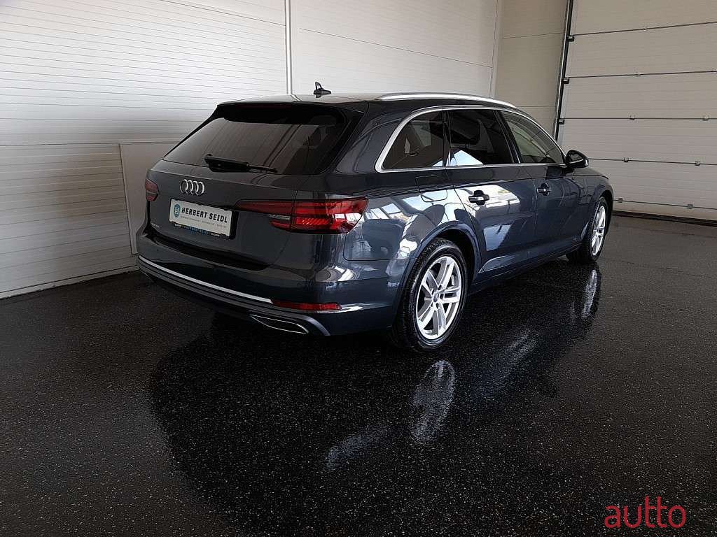 2019' Audi A4 photo #1