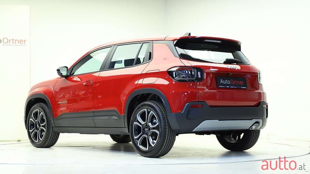2023' Jeep Avenger photo #4