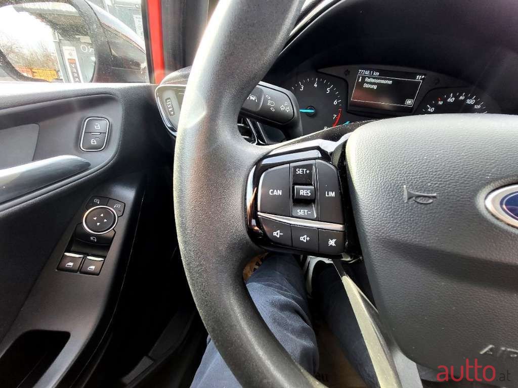 2017' Ford Fiesta photo #6