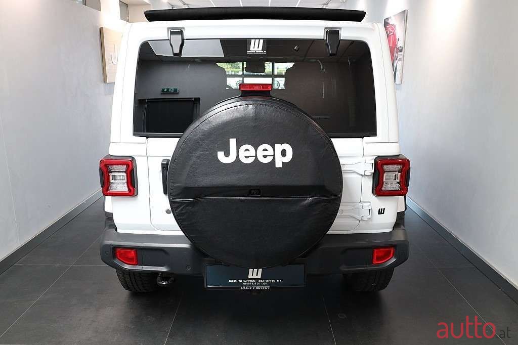 2019' Jeep Wrangler photo #4