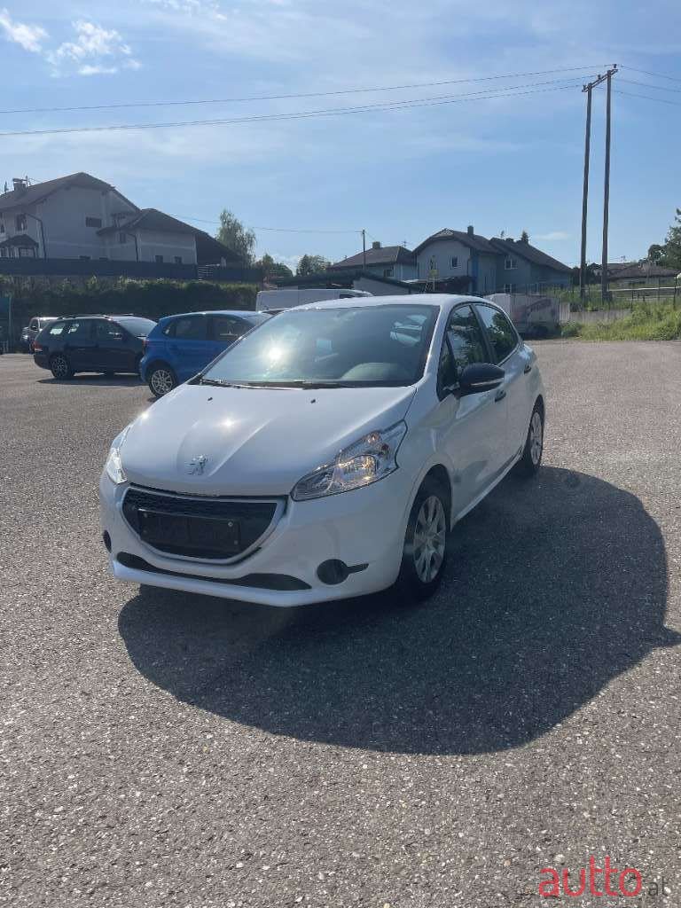 2013' Peugeot 208 photo #3