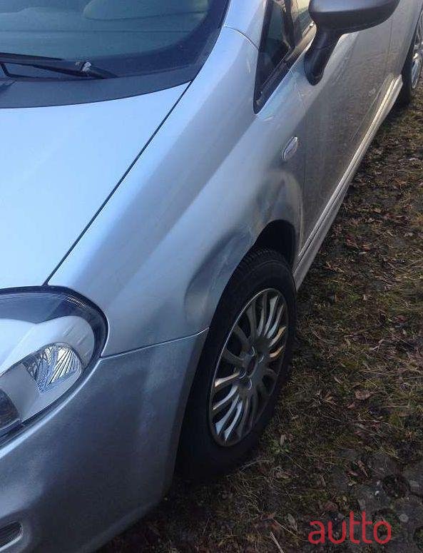 2014' Fiat Punto photo #1