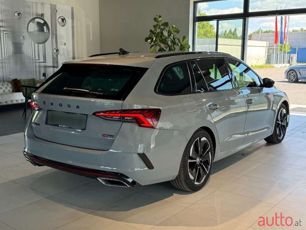2021' Skoda Octavia photo #3