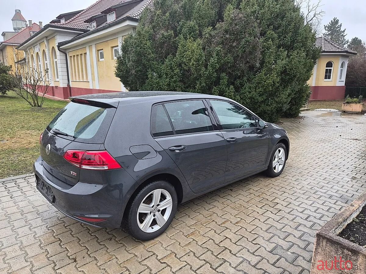 2014' Volkswagen Golf photo #3