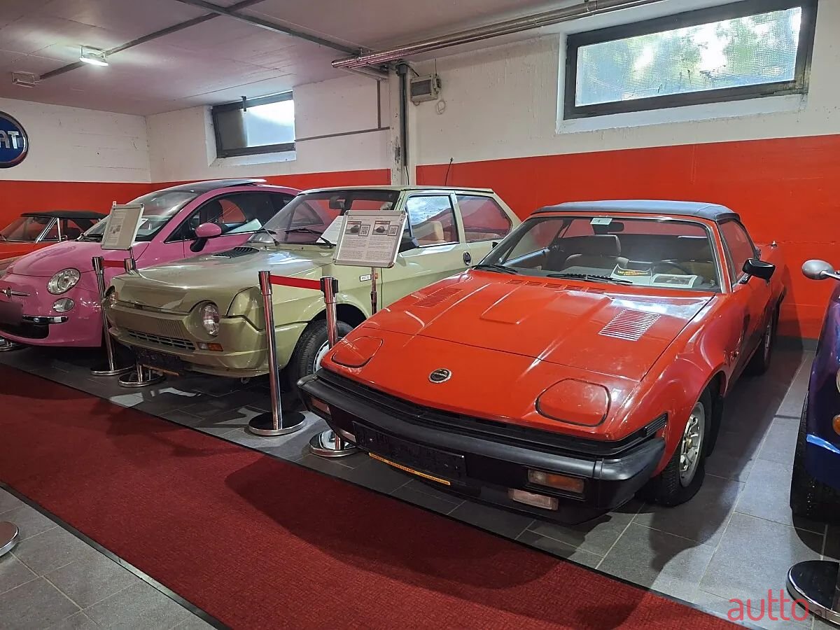 1983' Triumph TR7 photo #2
