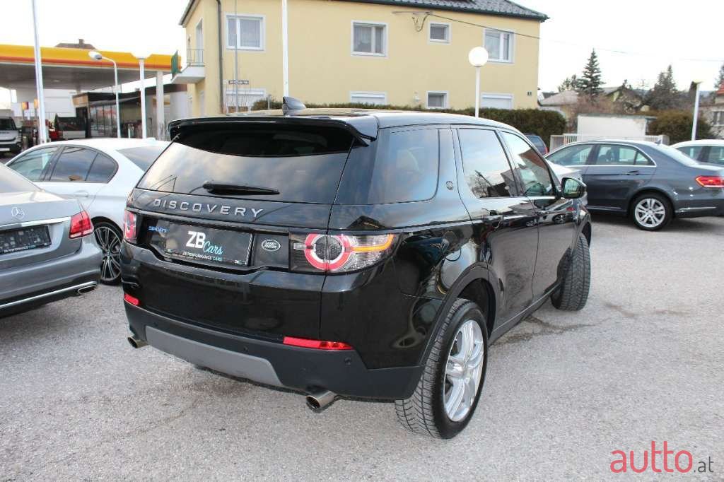2018' Land Rover Discovery Sport photo #6