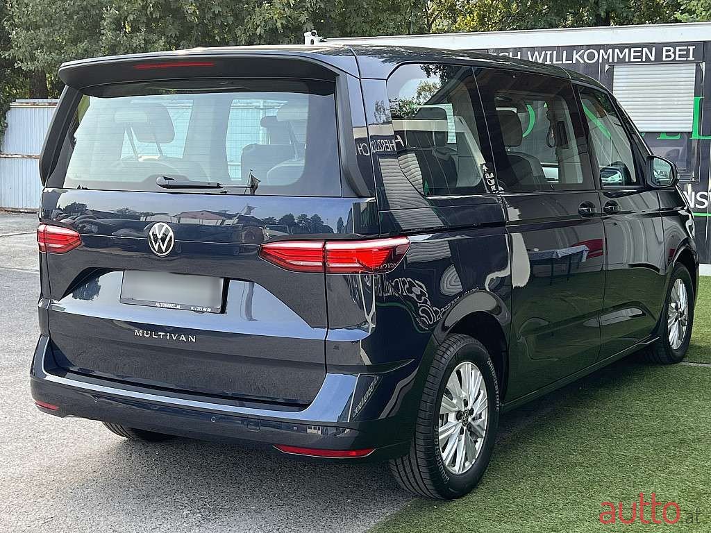 2022' Volkswagen Multivan photo #4