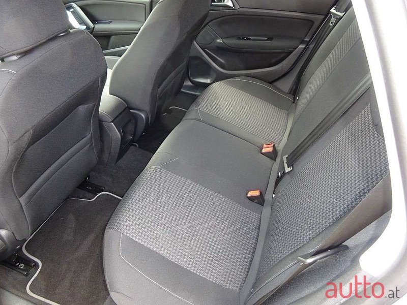 2018' Peugeot 308 photo #6