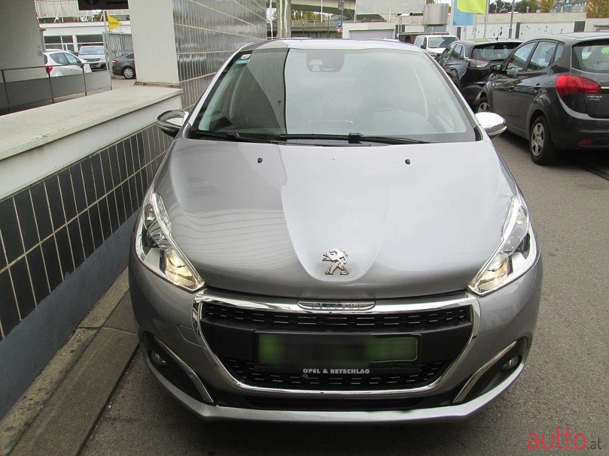 2019' Peugeot 208 photo #3