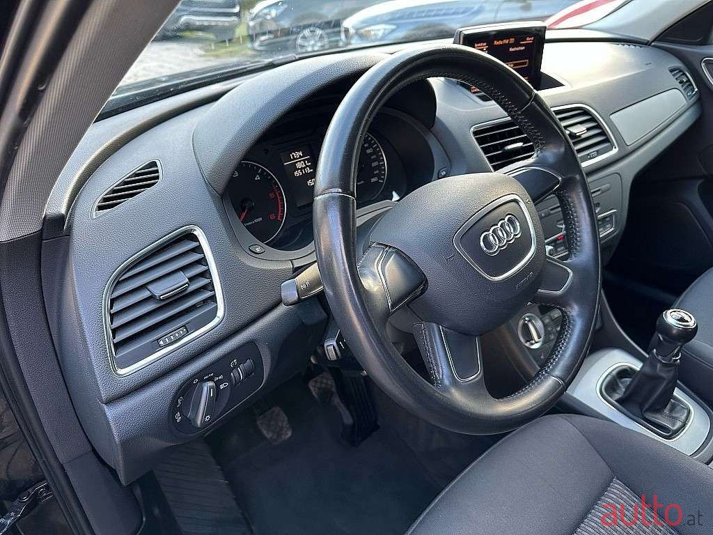 2012' Audi Q3 photo #6