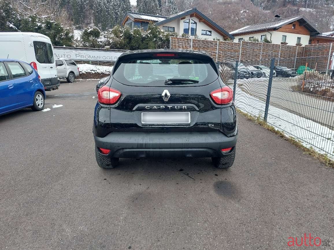 2015' Renault Captur photo #5
