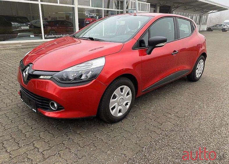 2013' Renault Clio photo #1