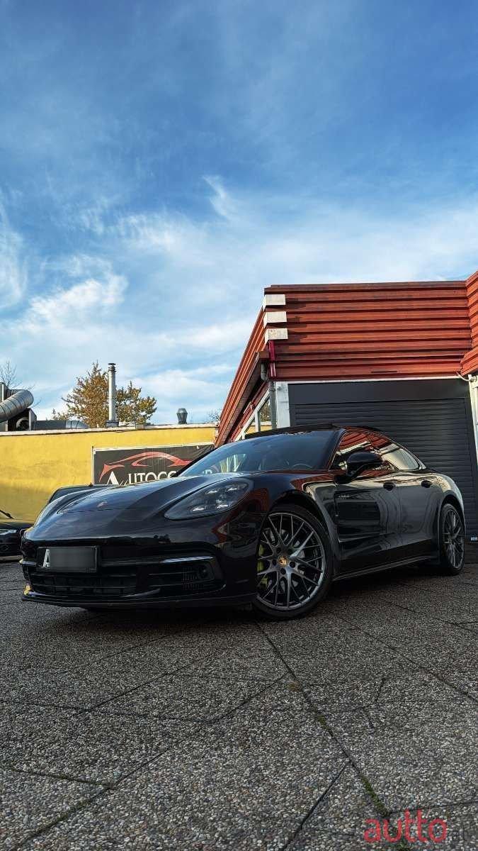 2019' Porsche Panamera photo #6
