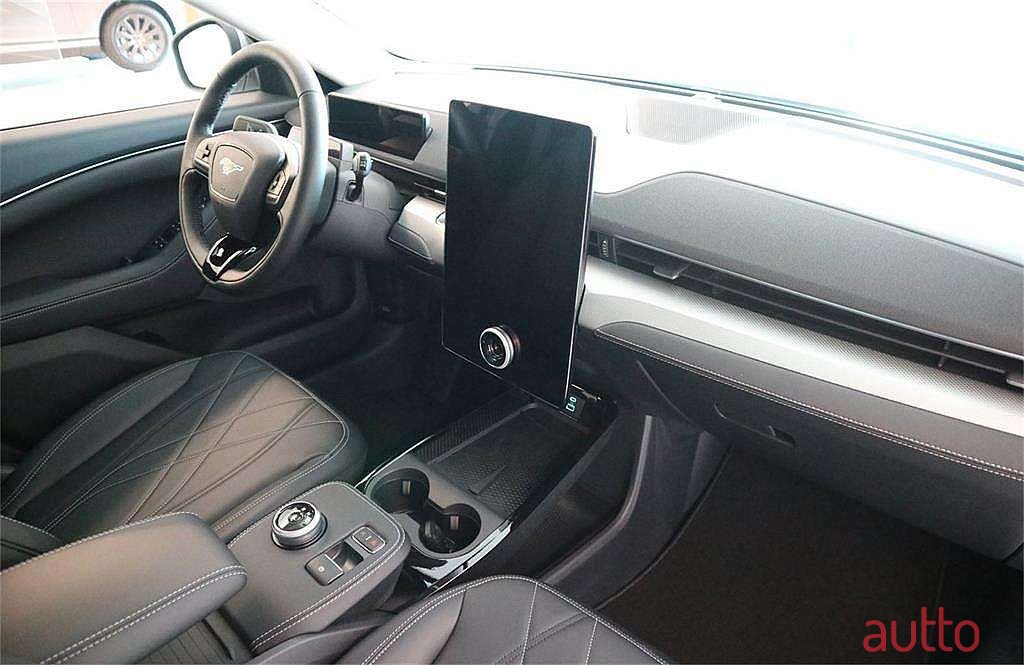 2022' Ford Mustang Mach-E photo #4