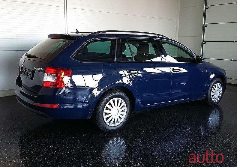 2016' Skoda Octavia photo #1