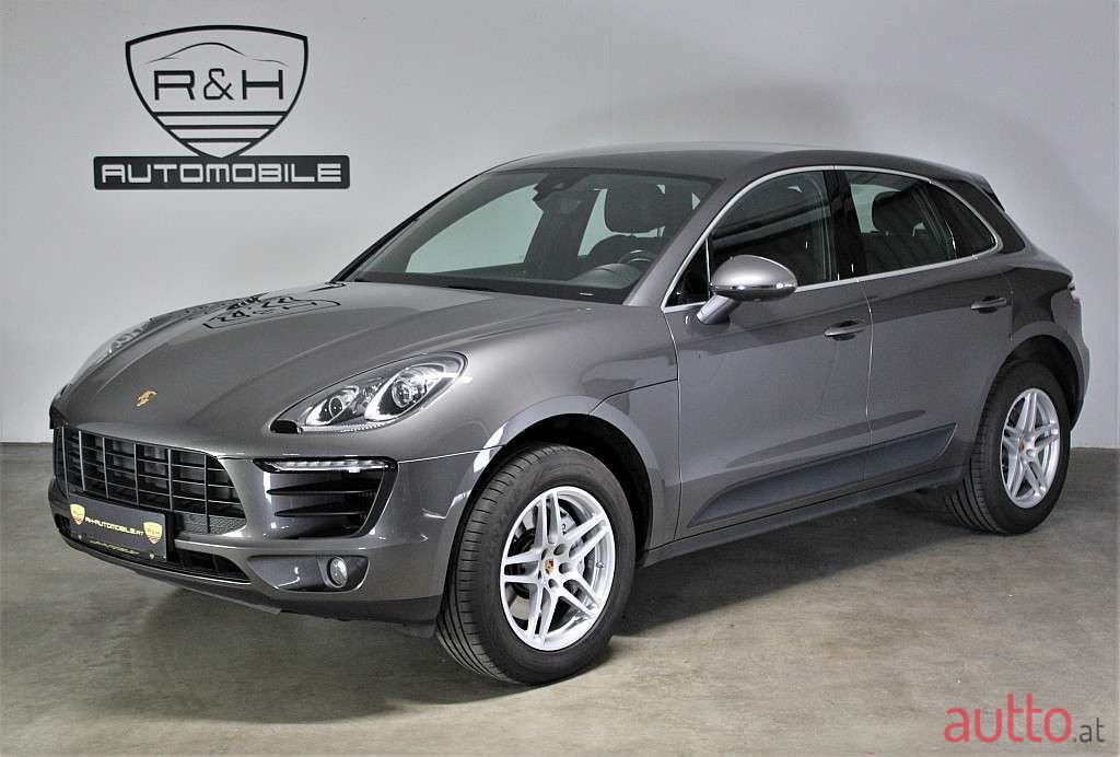 2015' Porsche Macan photo #2