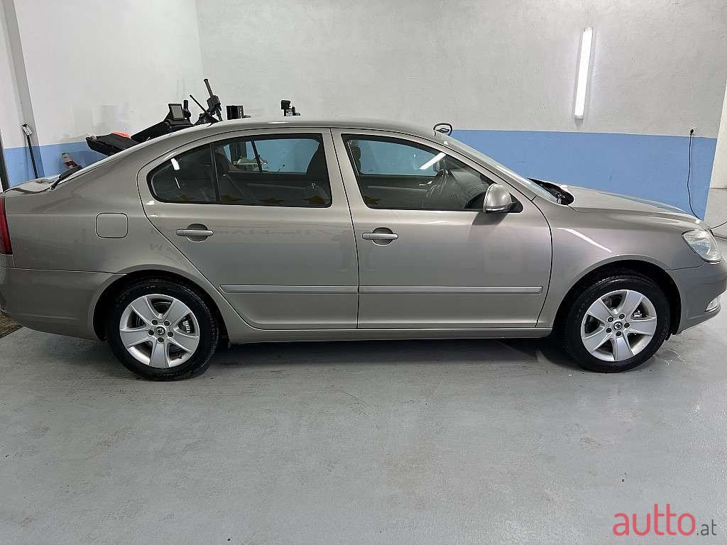 2009' Skoda Octavia photo #6