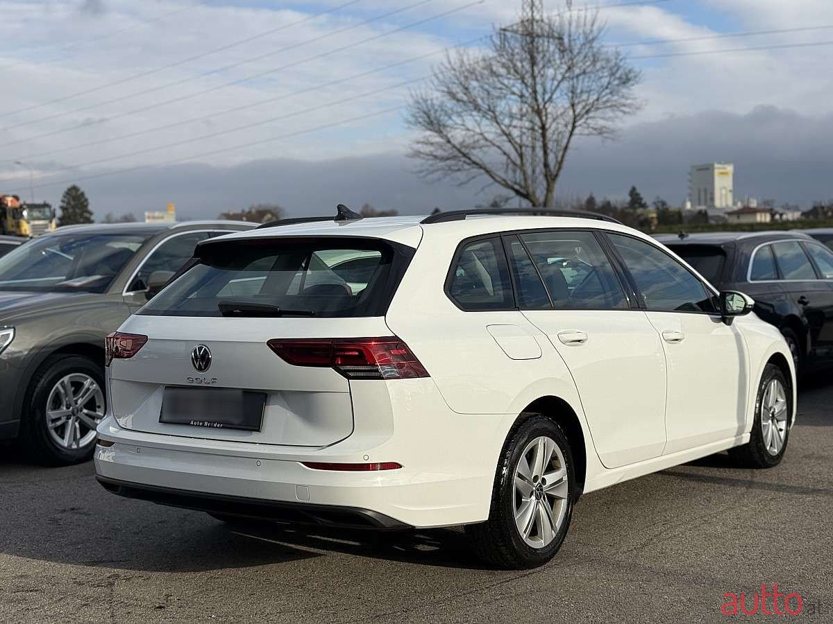 2024' Volkswagen Golf photo #6