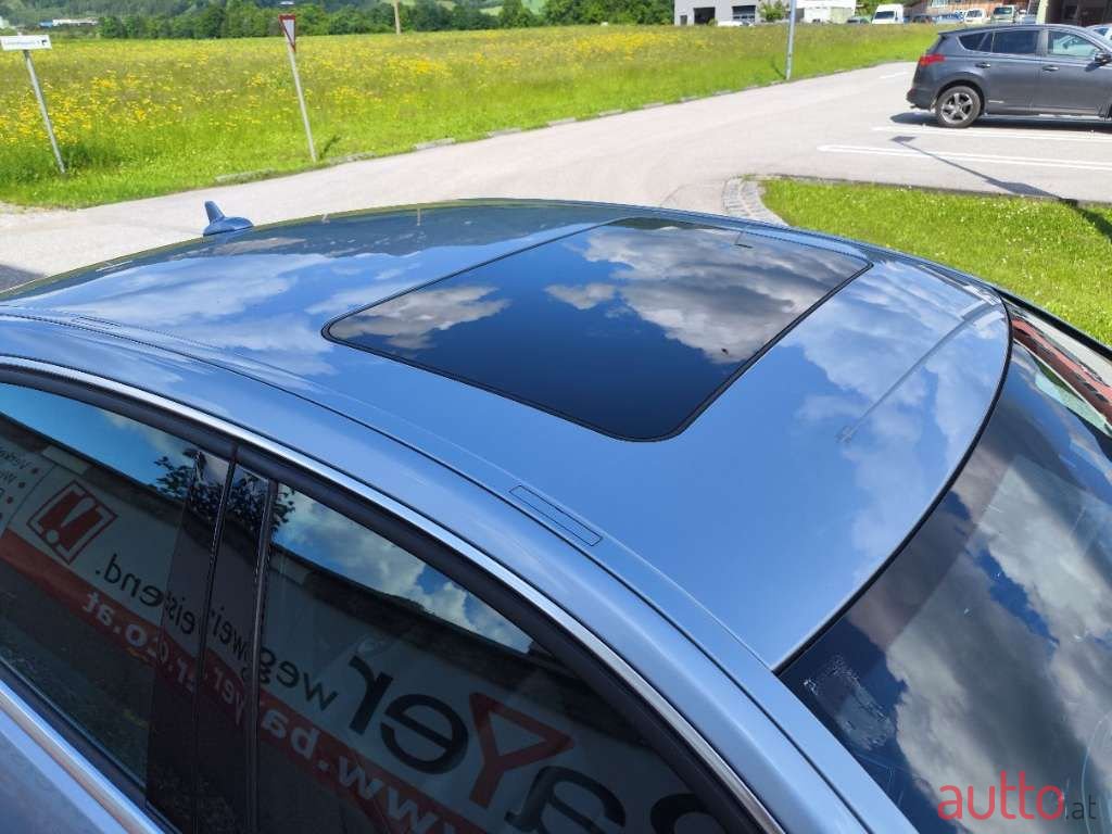 2012' Mercedes-Benz E-Klasse photo #4