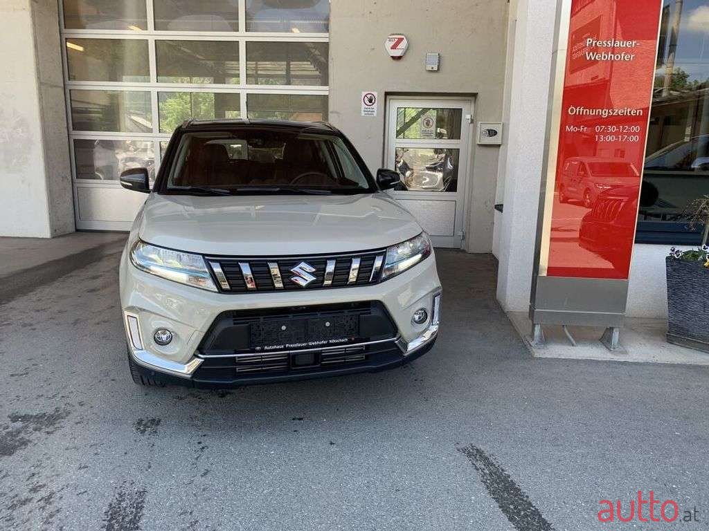 2022' Suzuki Vitara photo #2