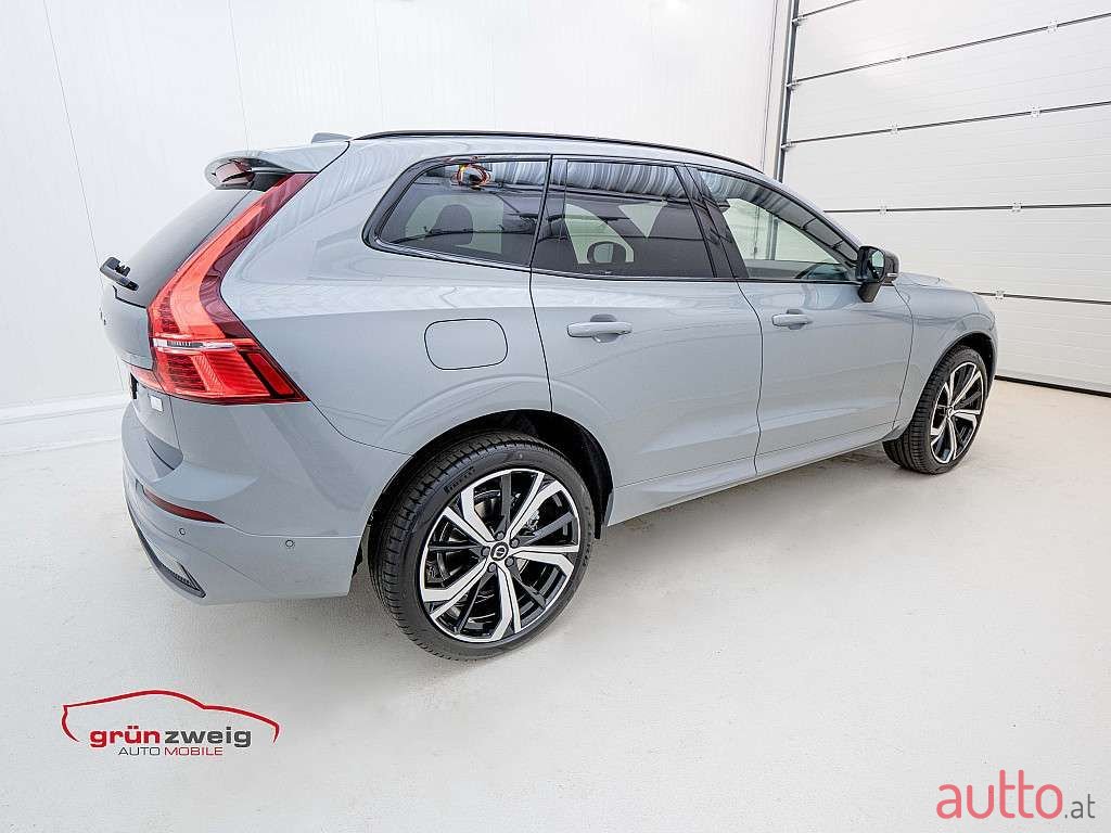 2023' Volvo XC60 photo #4