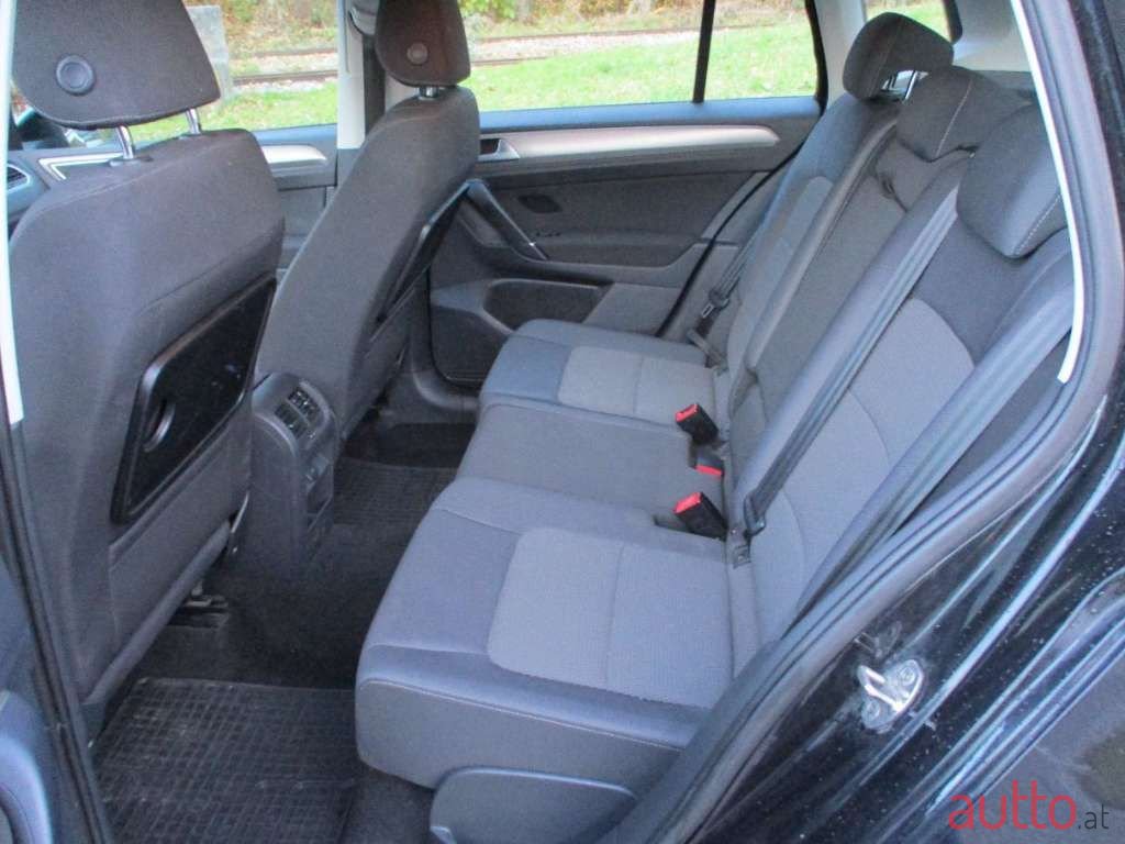 2015' Volkswagen Golf photo #6