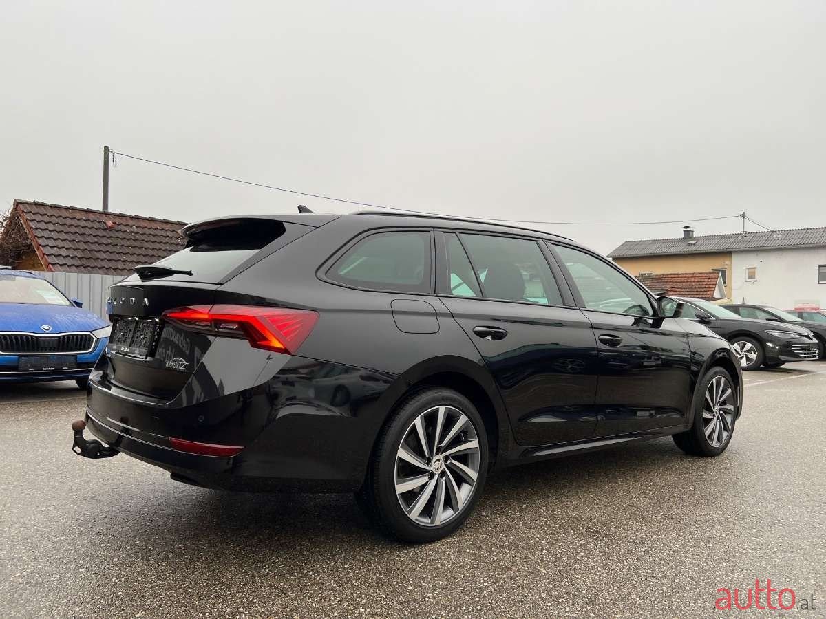 2022' Skoda Octavia photo #3