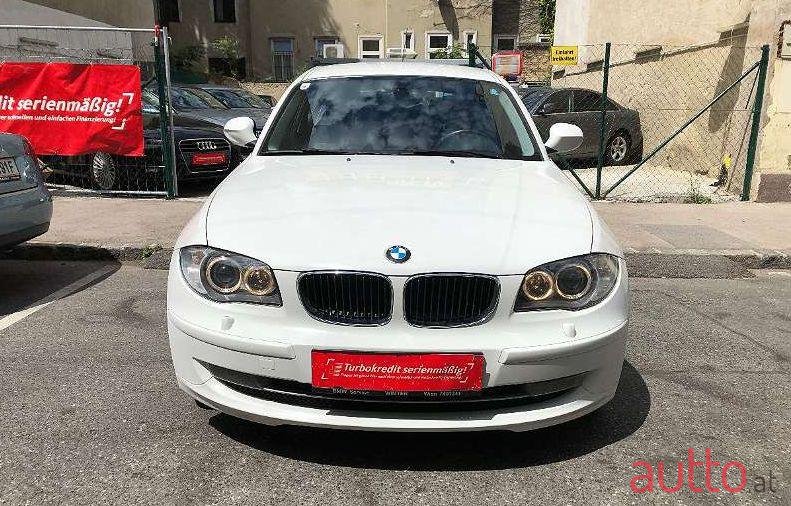 2010' BMW 1Er-Reihe photo #2