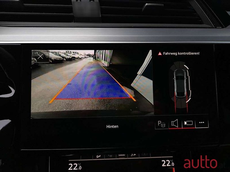 2022' Audi e-tron photo #4