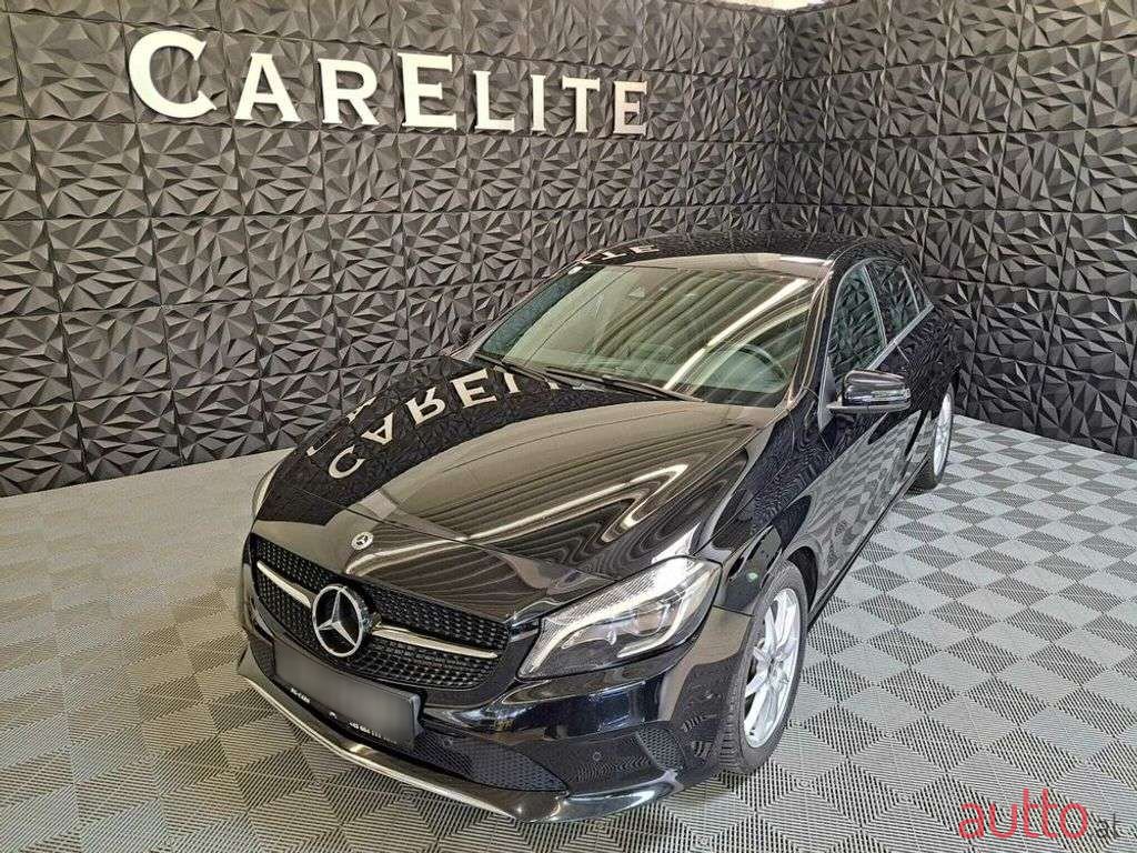 2017' Mercedes-Benz A-Klasse photo #1