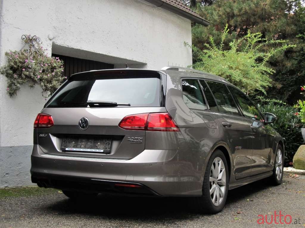 2015' Volkswagen Golf photo #6