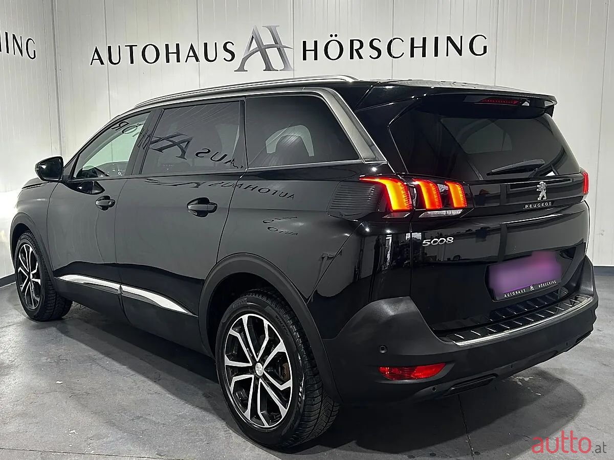 2020' Peugeot 5008 photo #4